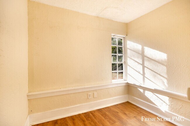 Building Photo - 177 McLaughlin Ave