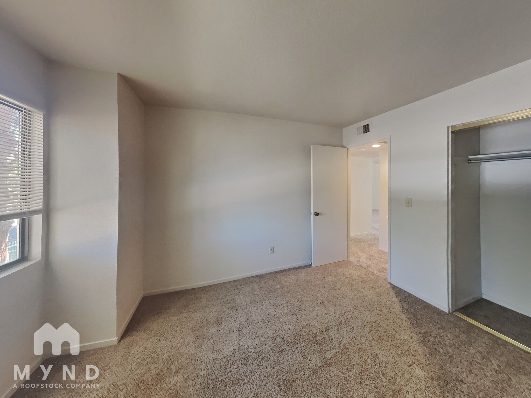 Building Photo - 2624 Sunny Slope Dr