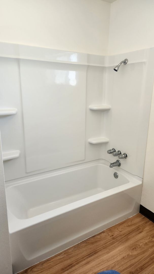 Building Photo - Updated 2 bedroom 2 bathroom condo