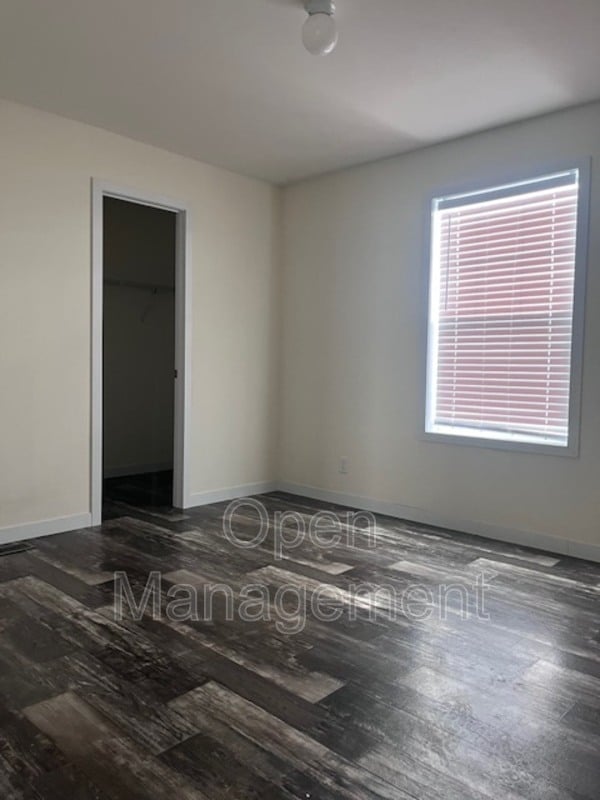 Building Photo - 511 E 1st St