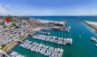 Building Photo - 200 5th Ave