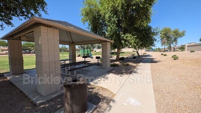 Building Photo - 4236 E Oxford Ln