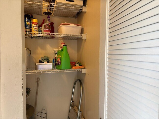 Building Photo - 8900 Washington St