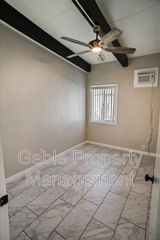 Building Photo - 17197 Sierra Hwy