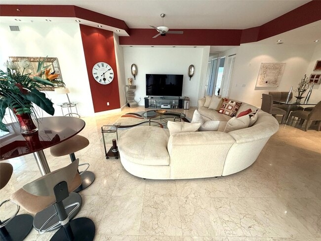 Building Photo - 3210 NE 5th St