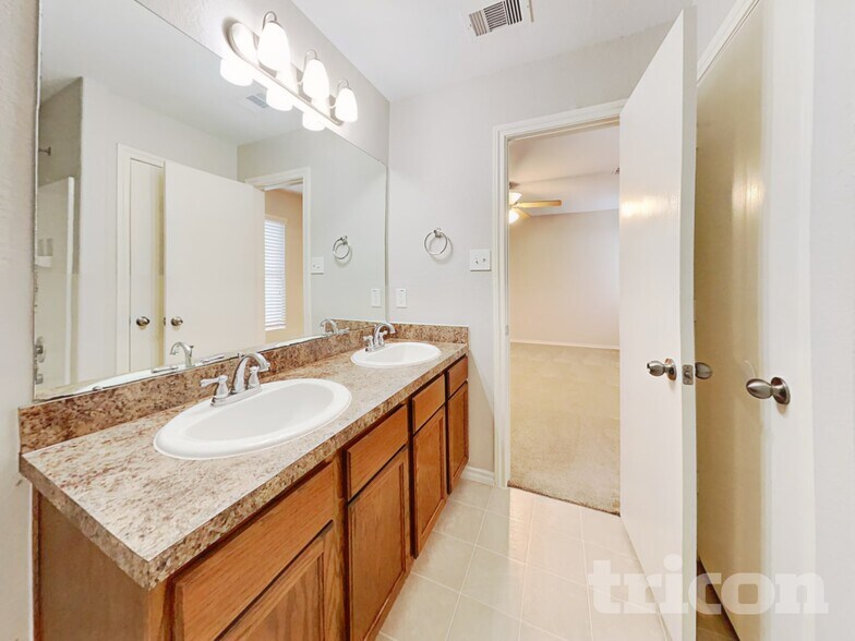 Building Photo - 1607 Katydid Ct