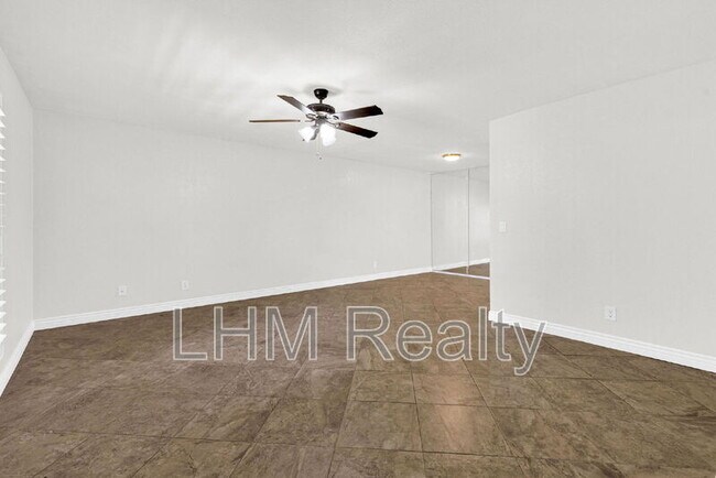 Building Photo - 1340 N Recker Rd