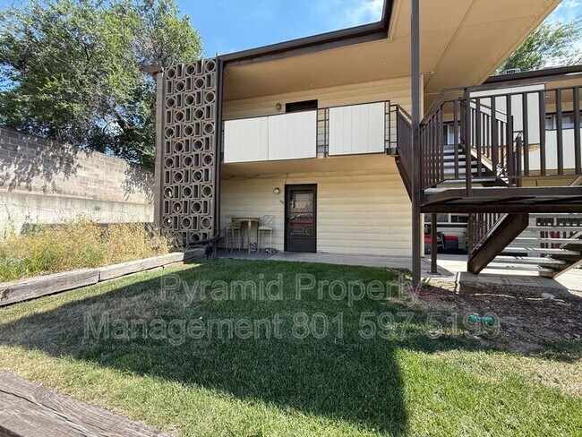 Building Photo - 1555 E 3900 S