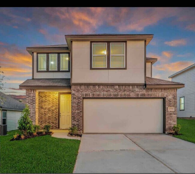 Primary Photo - 40126 S Hill Pass