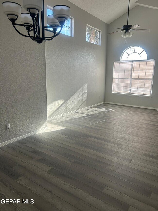 Building Photo - 7401 Le Conte Dr