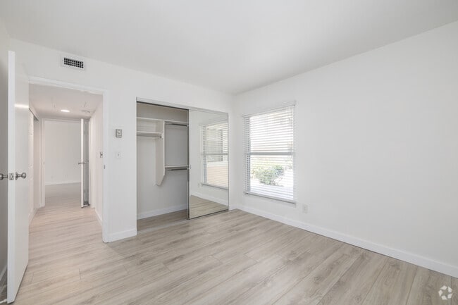 Interior Photo - 8722 Delgany Ave