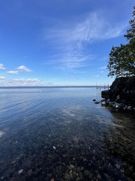 Building Photo - 8 Nancy Ln