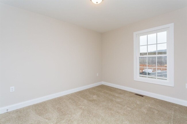 Building Photo - Modern Luxury Townhouse