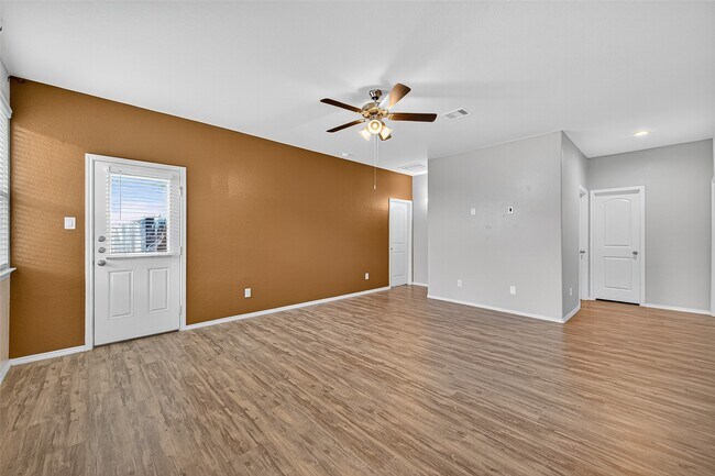Building Photo - 6023 Briarstone Bay Dr