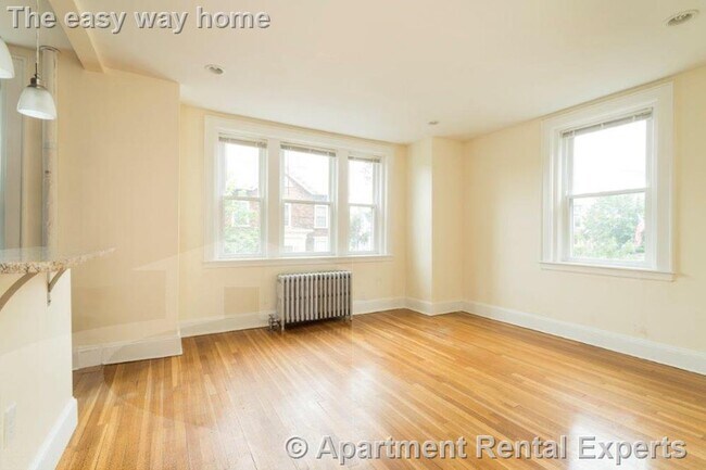 Building Photo - 136 Highland Ave