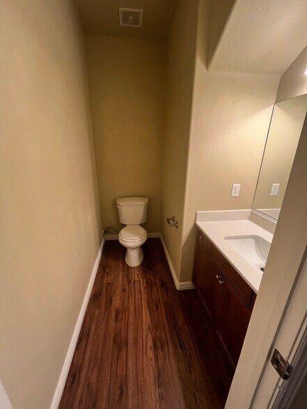 Building Photo - 1177 Northfield Rd