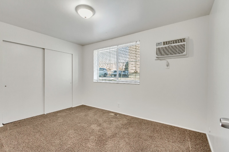 Building Photo - 2111 E 3300 S