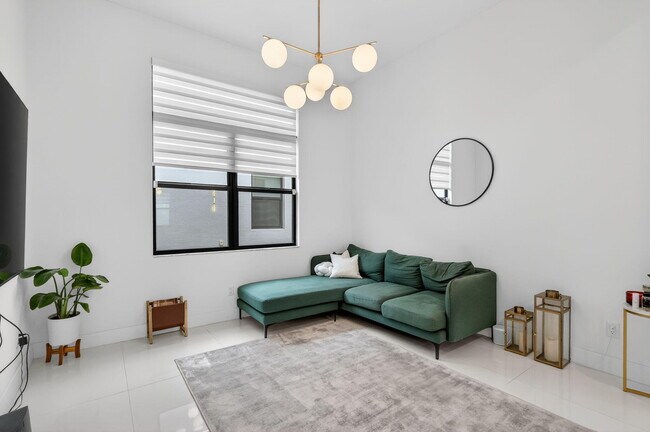 Building Photo - 10195 SW Latium Wy