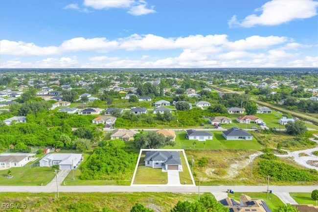 Building Photo - 3708 27th St SW