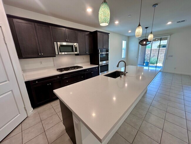 Building Photo - 40082 Catania Ct