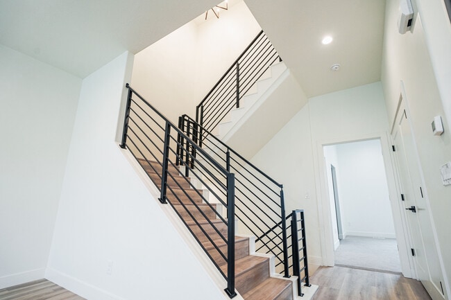 Building Photo - 5342 W Dosh Ln