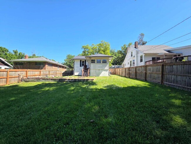Building Photo - 7534 Milan Ave