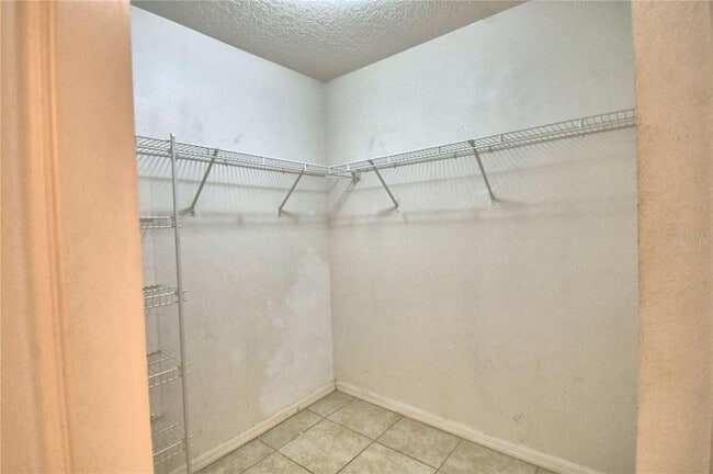 Building Photo - 662 Basingstoke Ct