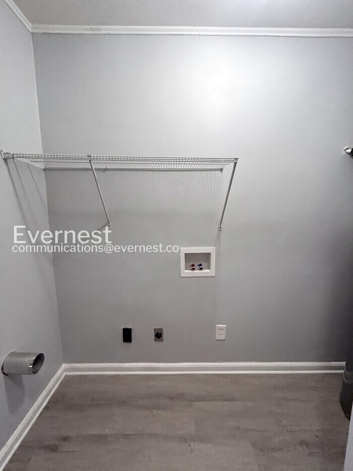 Building Photo - 5267 Joan of Arc Pl