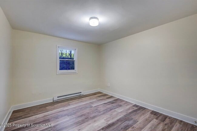 Building Photo - 144-144 Market St