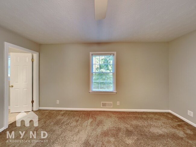 Building Photo - 2475 Suncrest Ct