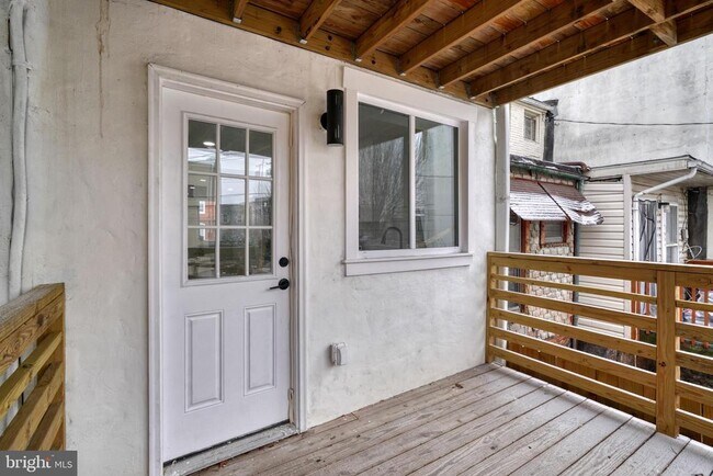 Building Photo - 1125 Washington Blvd