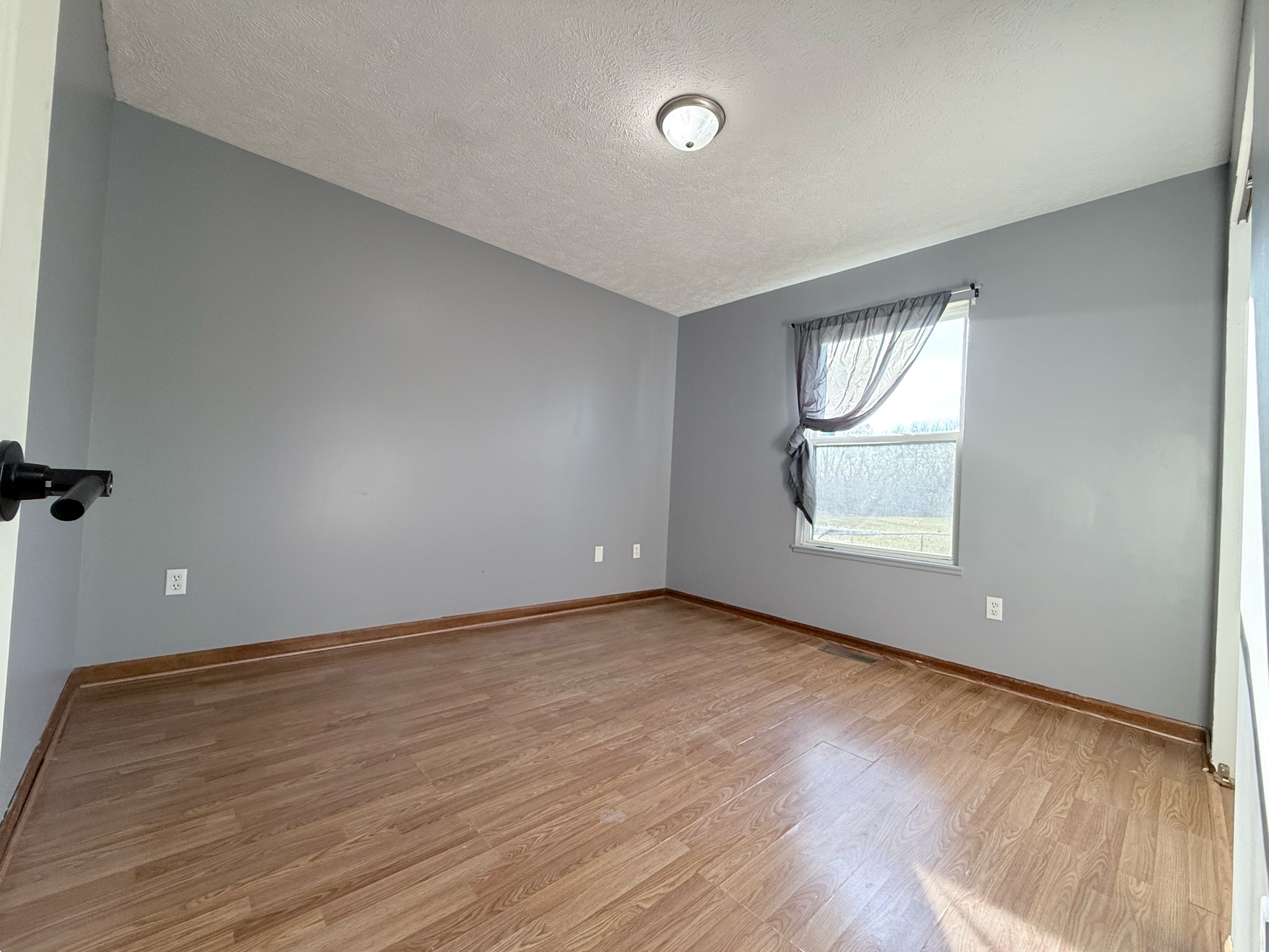 Building Photo - 5840 Monticello Dr