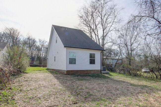 Building Photo - 1253 Dodd St