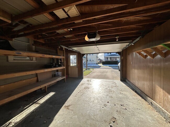 Building Photo - Stunning, Fully Updated 4 Bedroom, 2 Bath Home with Classic Charm!