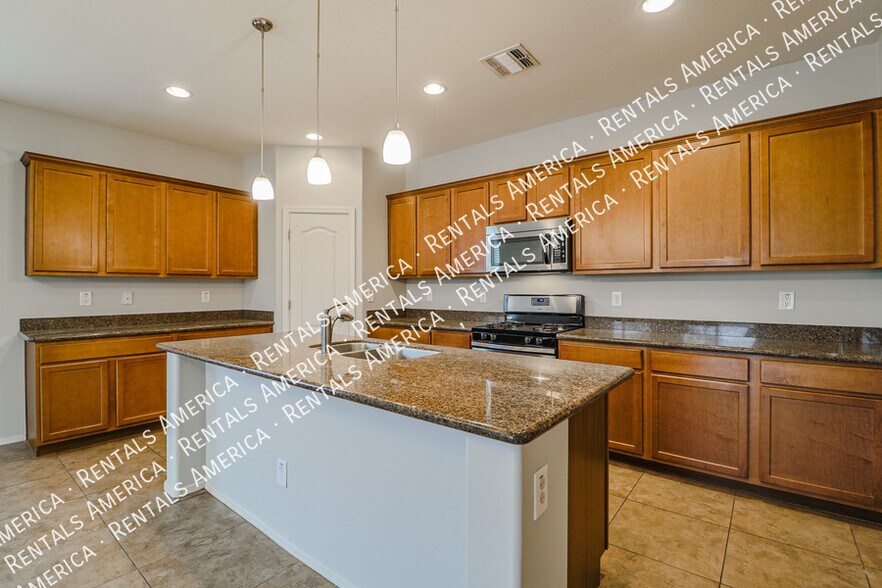 Building Photo - 21271 E Pecan Ln