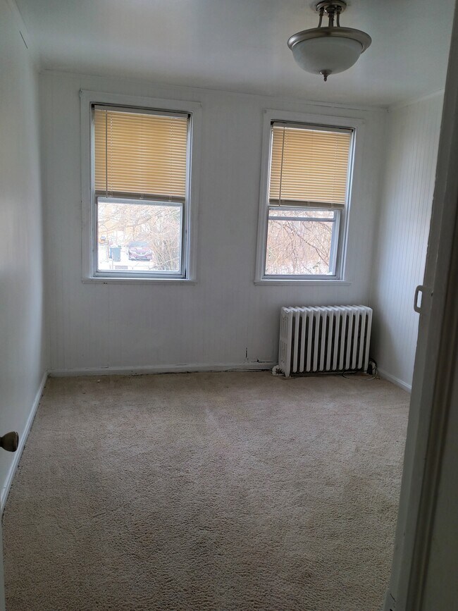 Bedroom - 4114 Harris Ave