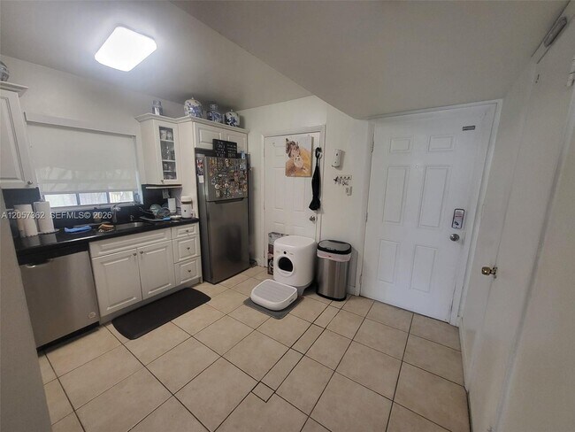Building Photo - 8500 SW 109th Ave
