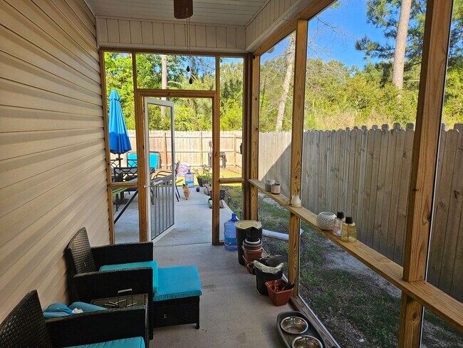 Building Photo - Beautiful 3 bedroom 2 bath unfurnished home in Hampstead