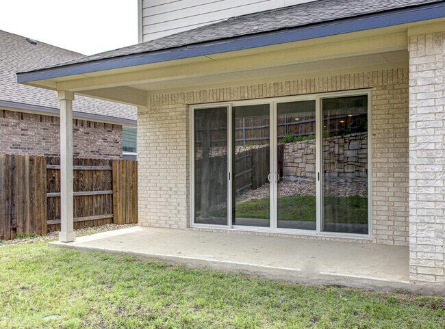 Building Photo - 221 Indian Shoal Dr