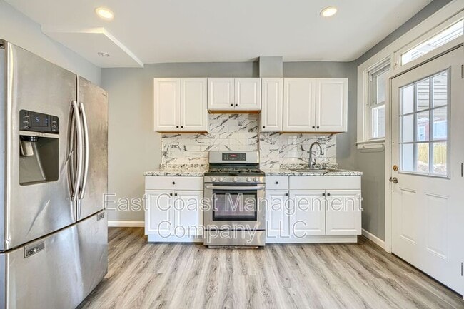 Building Photo - 3213 Elmley Ave