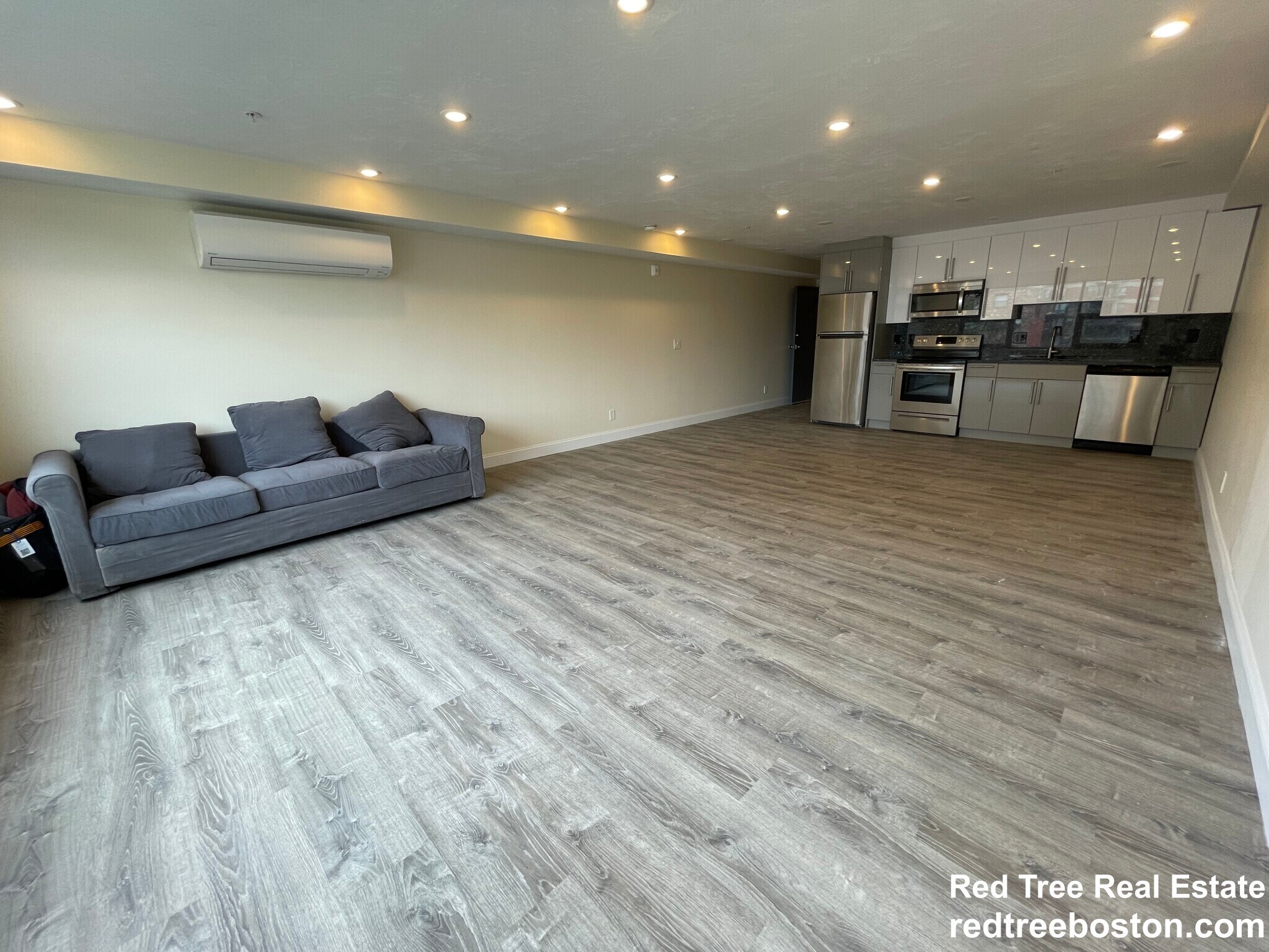 Building Photo - 1022 Commonwealth Ave