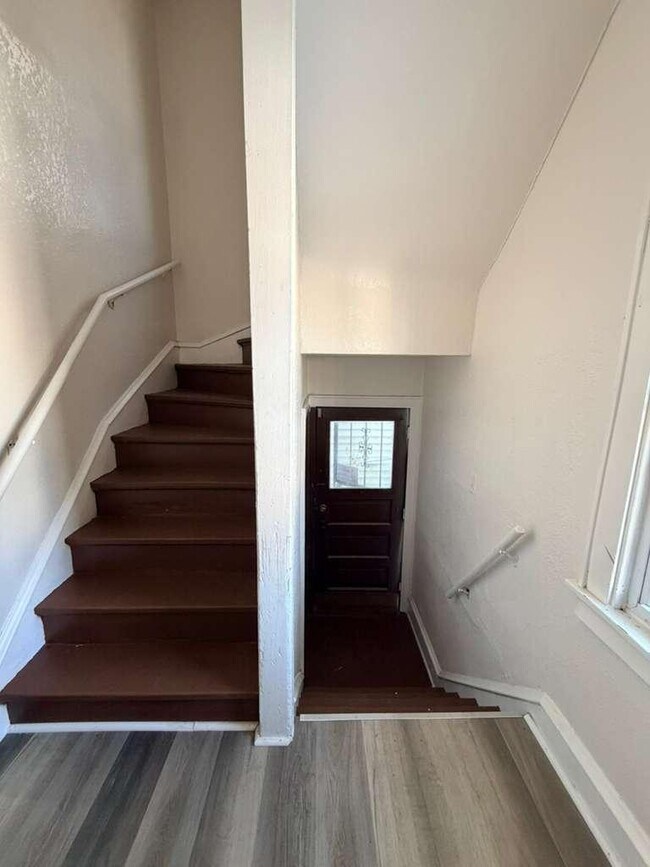 Building Photo - 2217 N 15th St