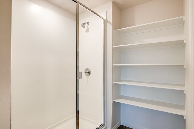 Building Photo - 490 Evergreen Sumac Loop