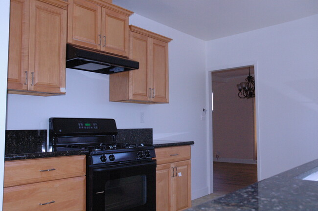 Kitchen - 2726 Angus St