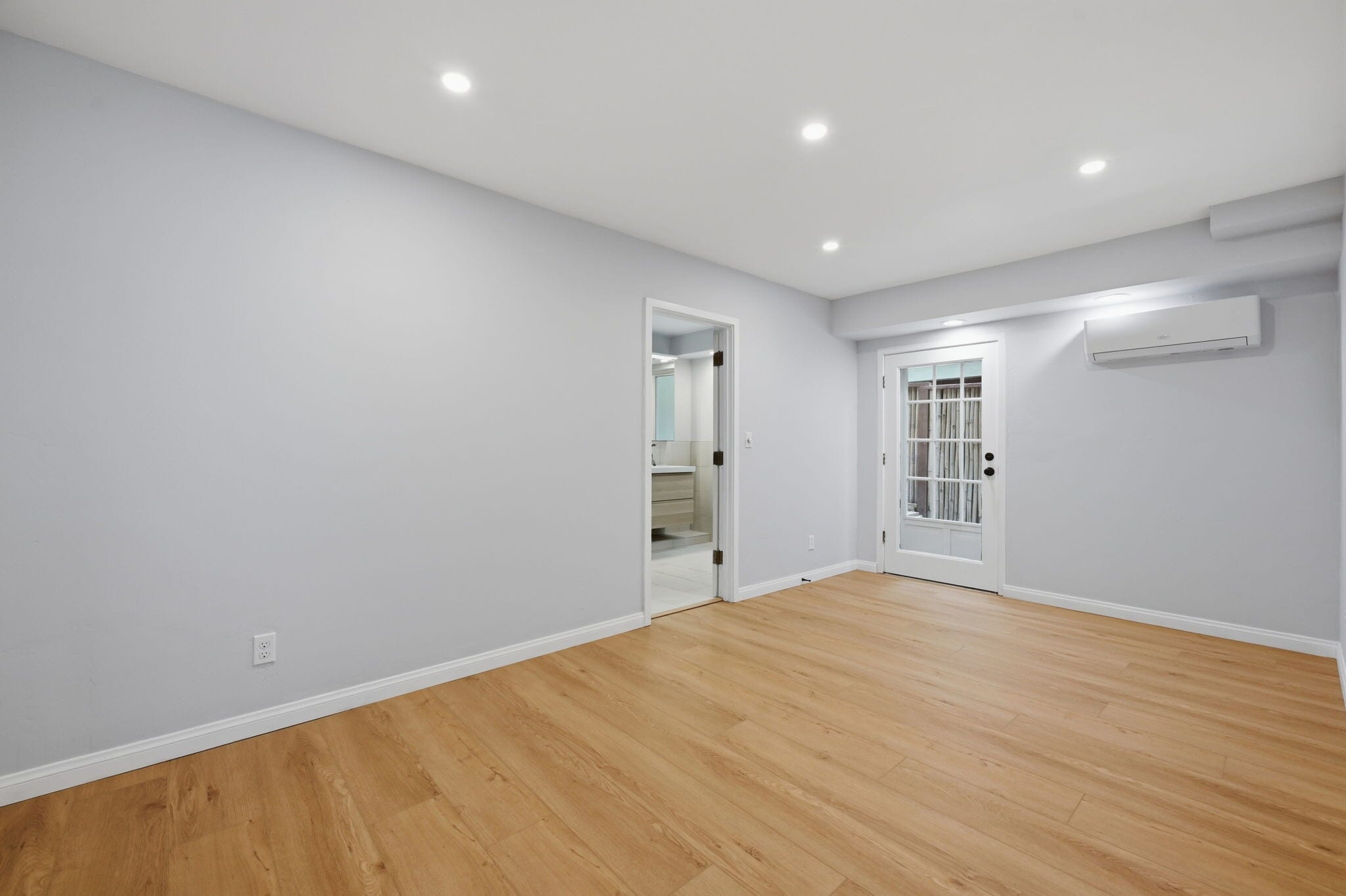 Building Photo - 2553 Via Merano