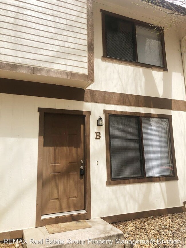 Primary Photo - 2 br, 1 bath House - 749 Alexander Rd. Unit B