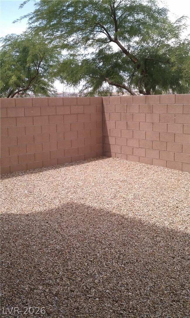 Building Photo - 5493 Ovando Way