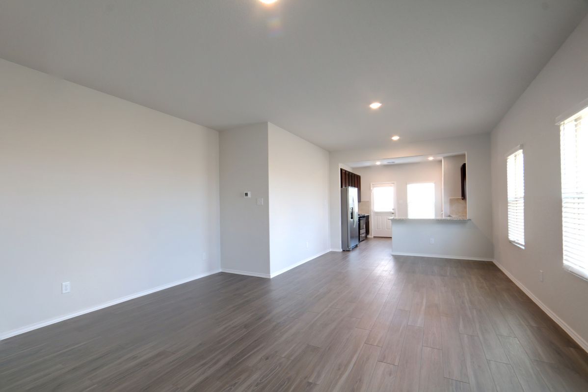 Building Photo - 2091 Olivia Dr