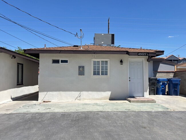 Building Photo - 45025 1/2 10TH STREET WEST