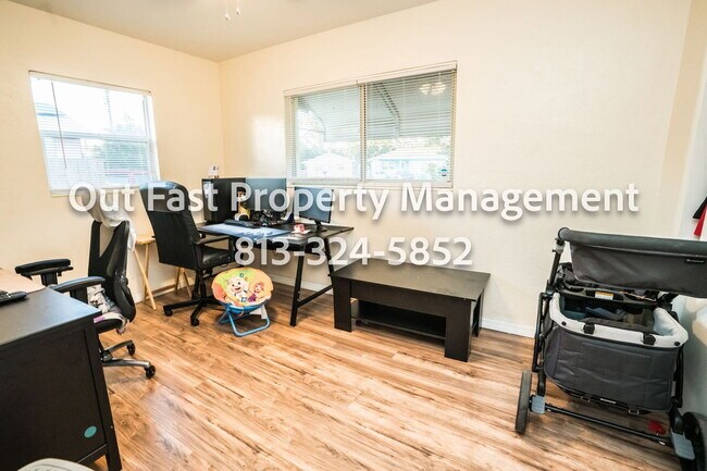 Building Photo - 4810 Haines Rd N